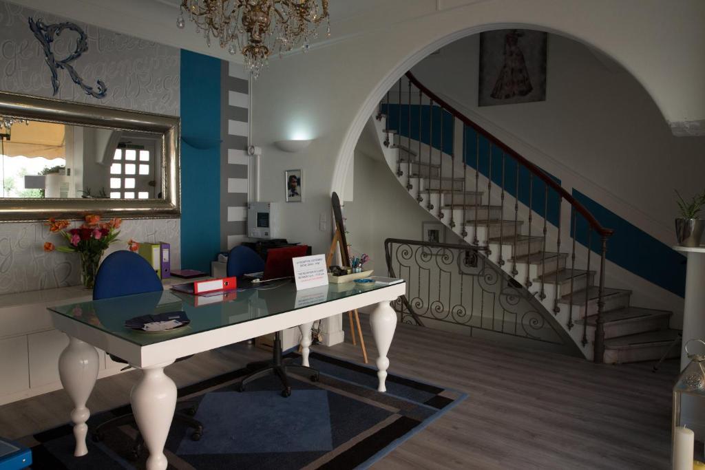 Hotel De Charme Regency Roquebrune-Cap-Martin Exterior photo